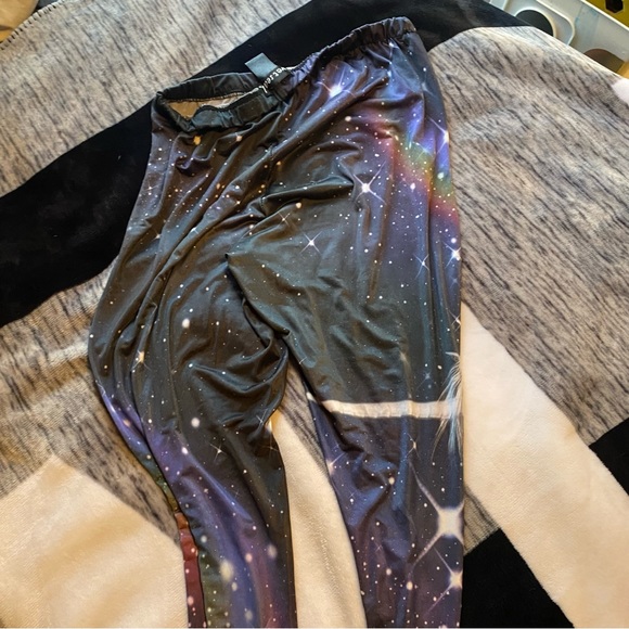 Wet Seal Printed Leggings - Picture 4 of 4